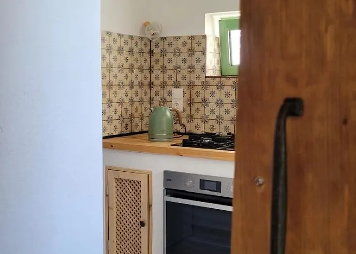 Makariospiti - Vera * Malona Village